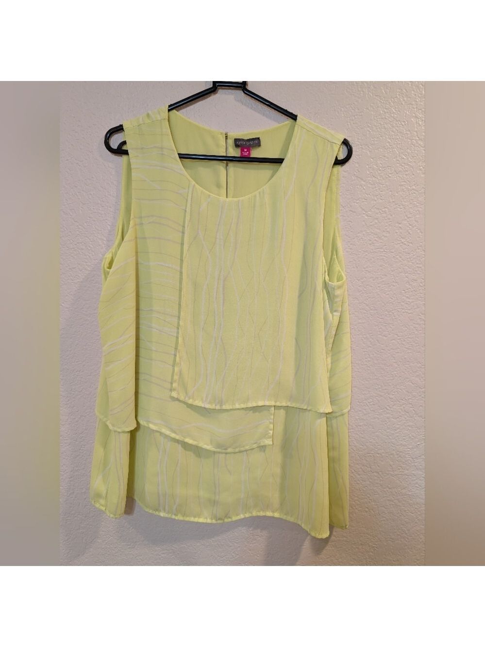 Vince Camuto, Light Green ,Sleeveless Blouse,Top.Asimetrical Layers , Sz.Medium